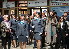 Железнодорожники поздравили минчан и гостей столицы с Днем Победы