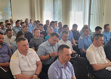 Совещание с локомотивными бригадами в моторвагонном депо Минск .